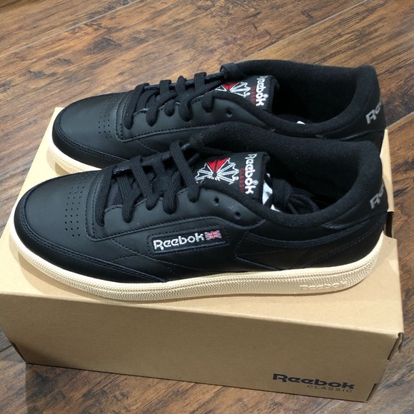 reebok pink club c 85